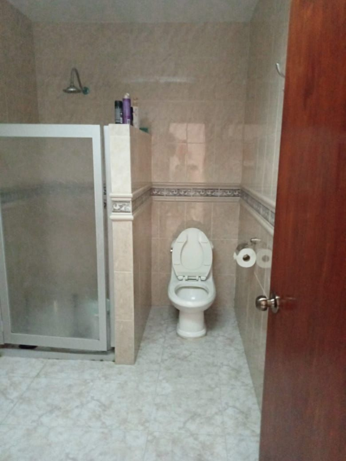 venta de casa cerca de la alhondiga de granaditas