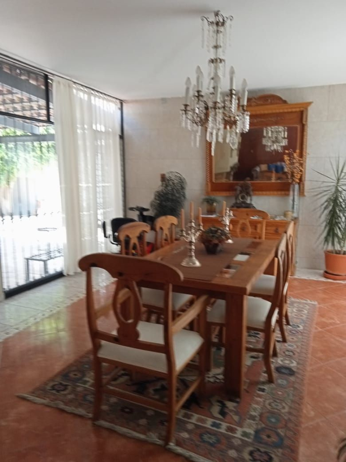 venta de casa cerca de la alhondiga de granaditas