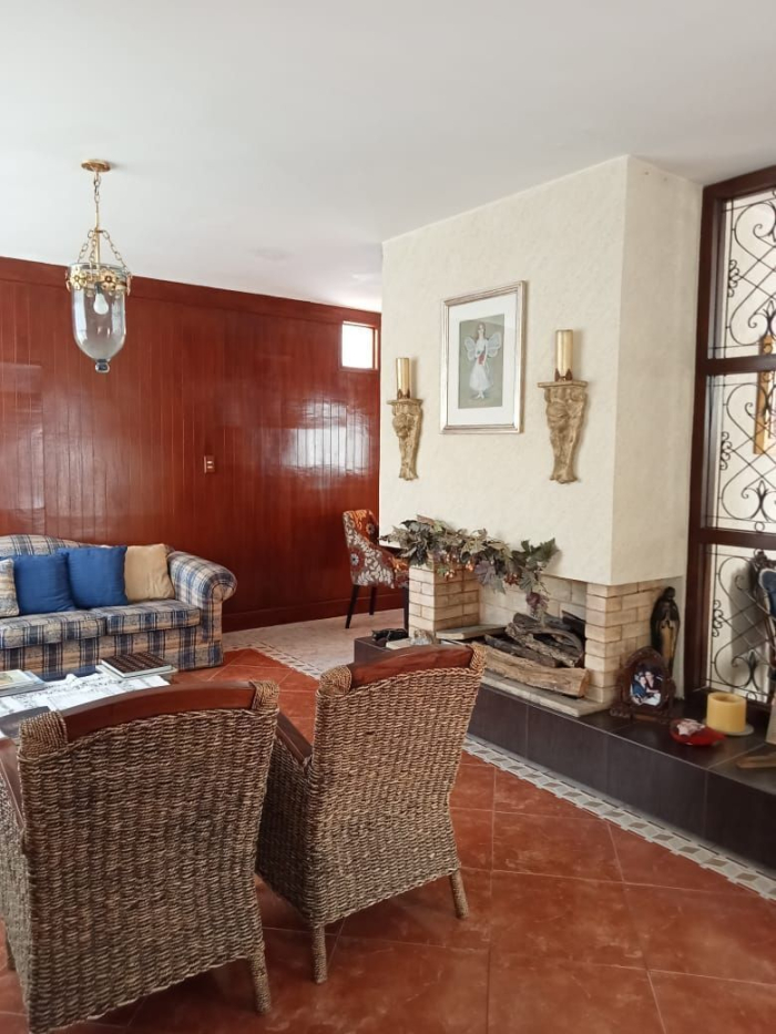 venta de casa cerca de la alhondiga de granaditas
