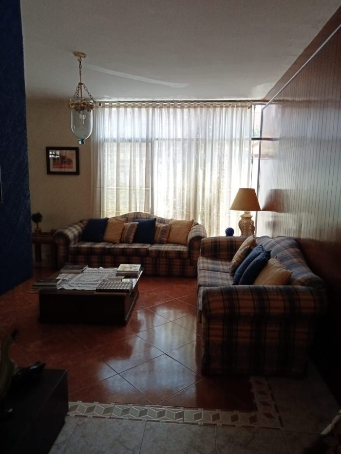 venta de casa cerca de la alhondiga de granaditas