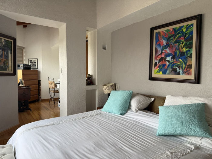 Disfrute vivir en linda casa en condominio La Cima, muy cerca de Sante Fe