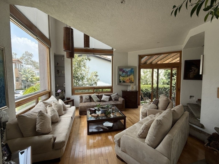 Disfrute vivir en linda casa en condominio La Cima, muy cerca de Sante Fe