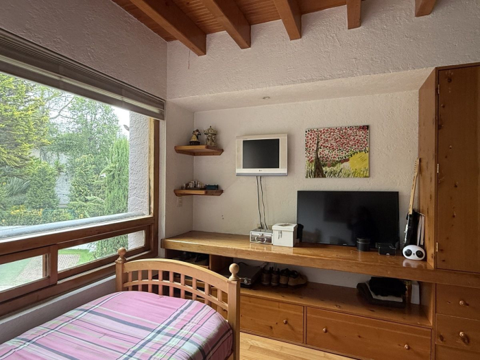 Disfrute vivir en linda casa en condominio La Cima, muy cerca de Sante Fe