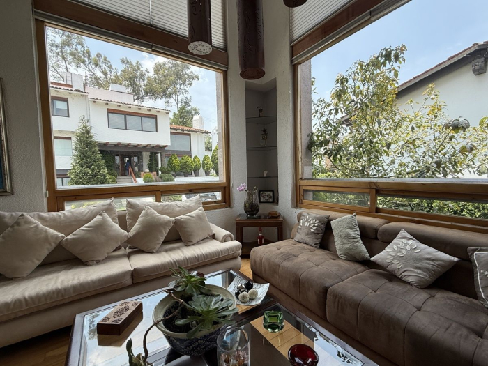 Disfrute vivir en linda casa en condominio La Cima, muy cerca de Sante Fe