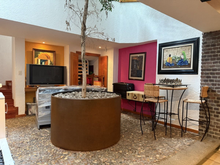 Disfrute vivir en linda casa en condominio La Cima, muy cerca de Sante Fe