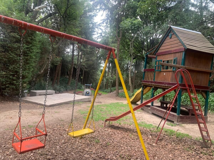 Disfrute vivir en linda casa en condominio La Cima, muy cerca de Sante Fe