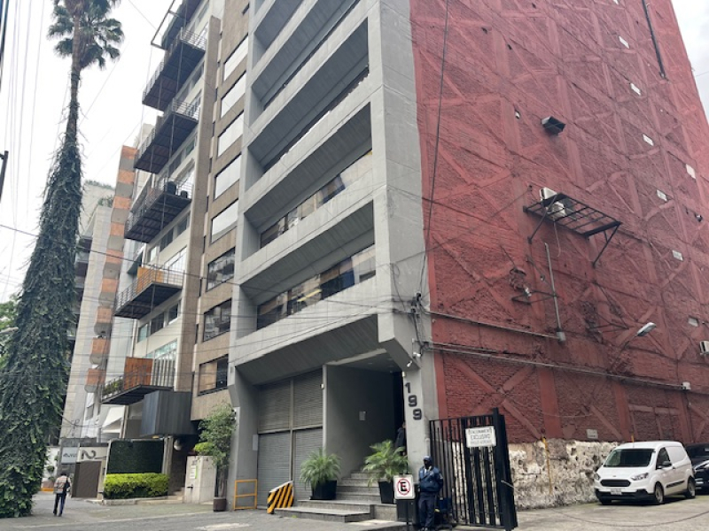 Renta Oficinas En Polanco, Arquimides, Seguridad, Bien Acondicionada.