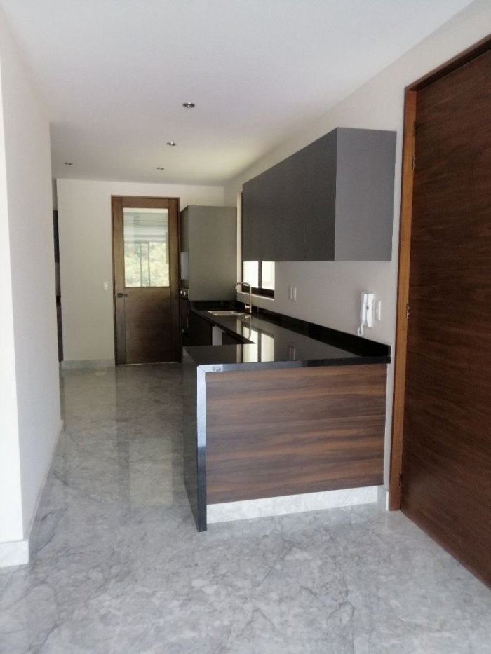 venta departamento prácticamente nuevo con roof garden  lomas de tecamachalco.