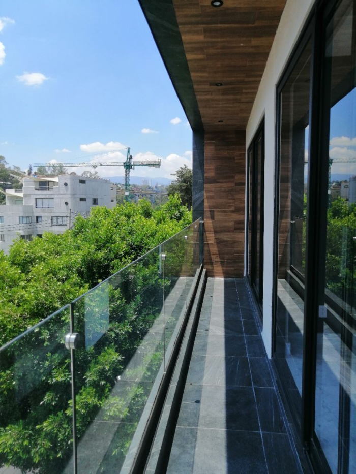 venta departamento prácticamente nuevo con roof garden  lomas de tecamachalco.