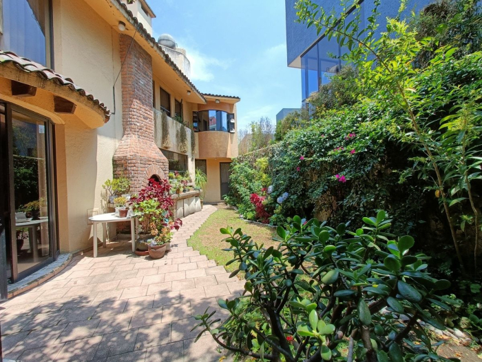 CASA EN VENTA, PARQUES DE LA HERRADURA, EN CONJUNTO CON VIGILANCIA