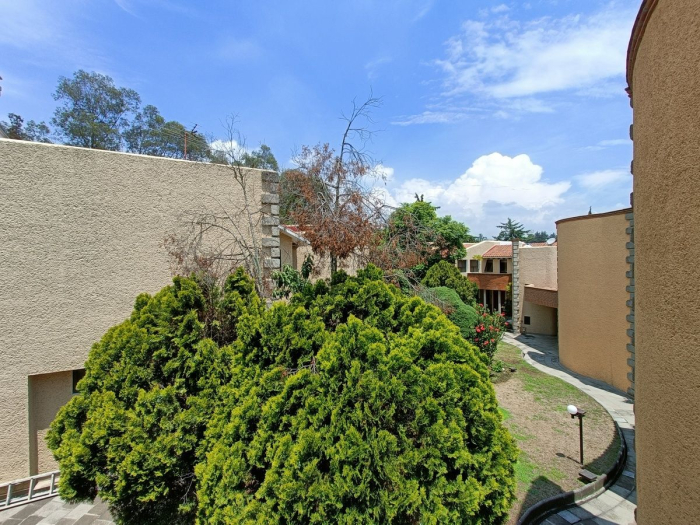 CASA EN VENTA, PARQUES DE LA HERRADURA, EN CONJUNTO CON VIGILANCIA