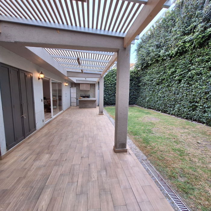 VENTA CASA EN CERRADA BOSQUE DE CUITARO