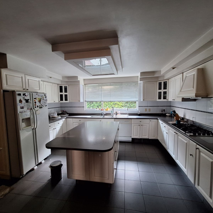 VENTA CASA EN CERRADA BOSQUE DE CUITARO