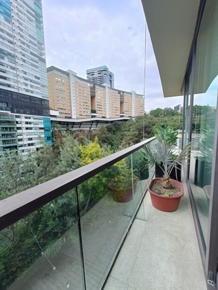 venta departamento en bosque de las lomas con balcón