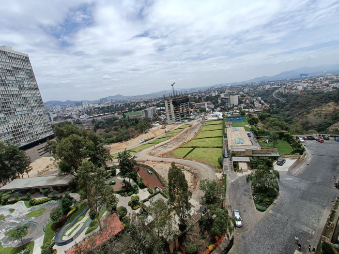 venta departamento en bosque de las lomas con balcón