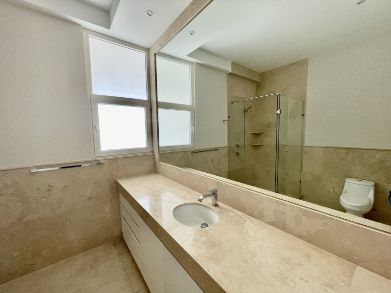 VENDE O RENTA DEPARTAMENTO PENTH HOUSE EN BOSQUE REAL