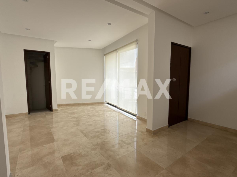 casa en renta en lomas de tecamachalco cercano a la universidad anáhuac