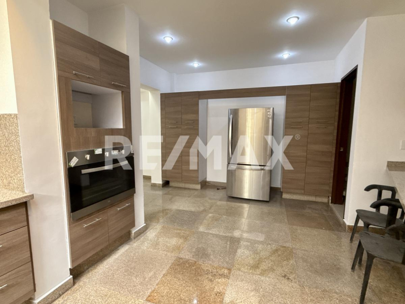 casa en renta en lomas de tecamachalco cercano a la universidad anáhuac