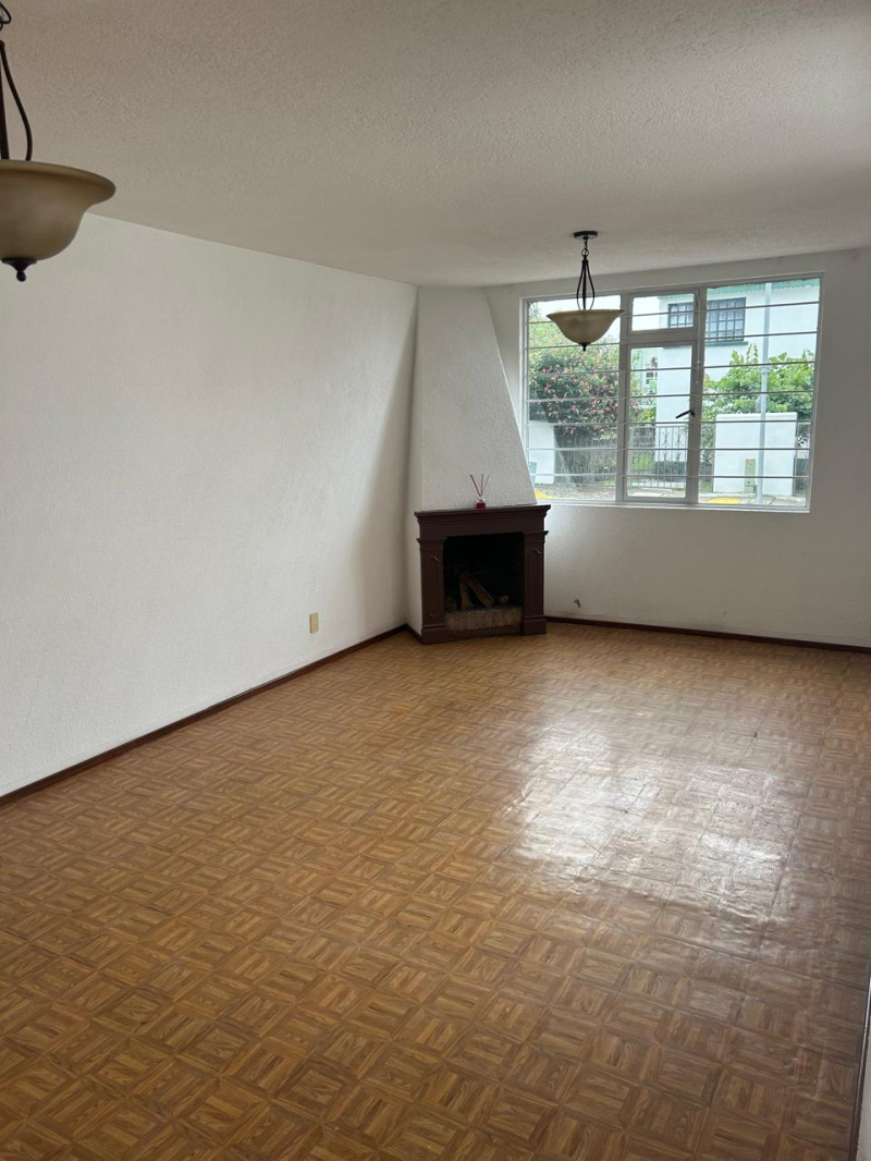 CASA EN VENTA EN LOMA DE CRISTY LOMAS VERDES, NAUCALPAN DE JUAREZ