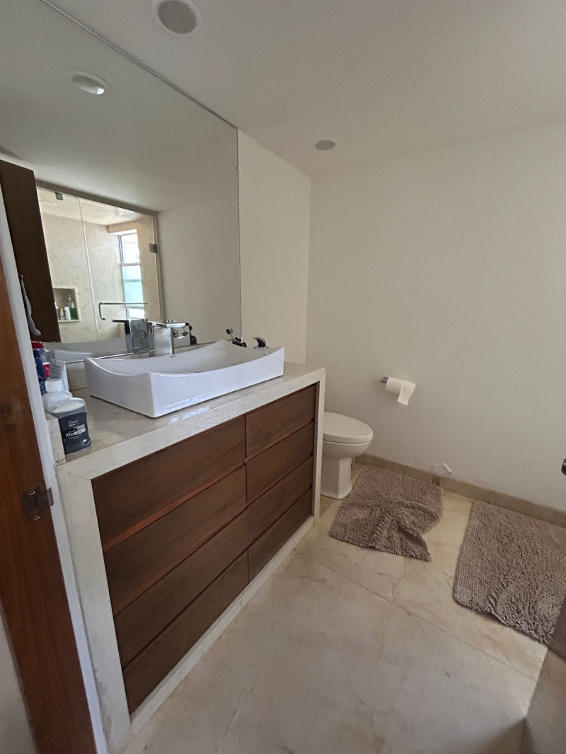 VENTA CASA EN PRIVADA - PASEO DE LOS LAURELES - BOSQUES DE LAS LOMAS