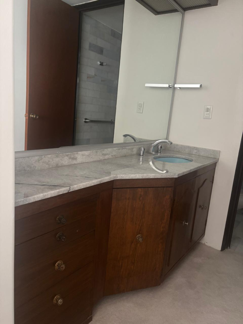 Departamento En Renta En La Del Valle