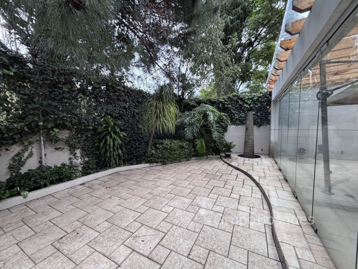 Casa en Venta o Renta en Lomas de la Herradura, calle cerrada