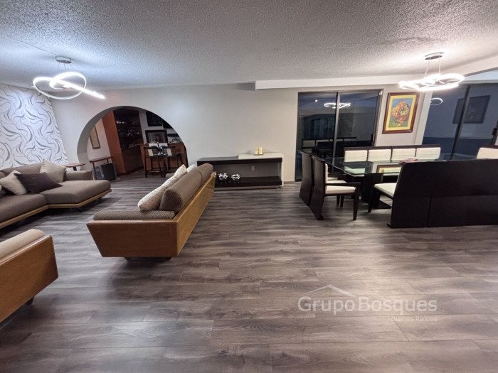 Casa en Venta o Renta en Lomas de la Herradura, calle cerrada