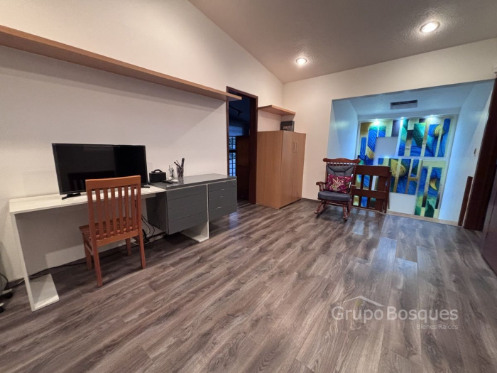 Casa en Venta o Renta en Lomas de la Herradura, calle cerrada