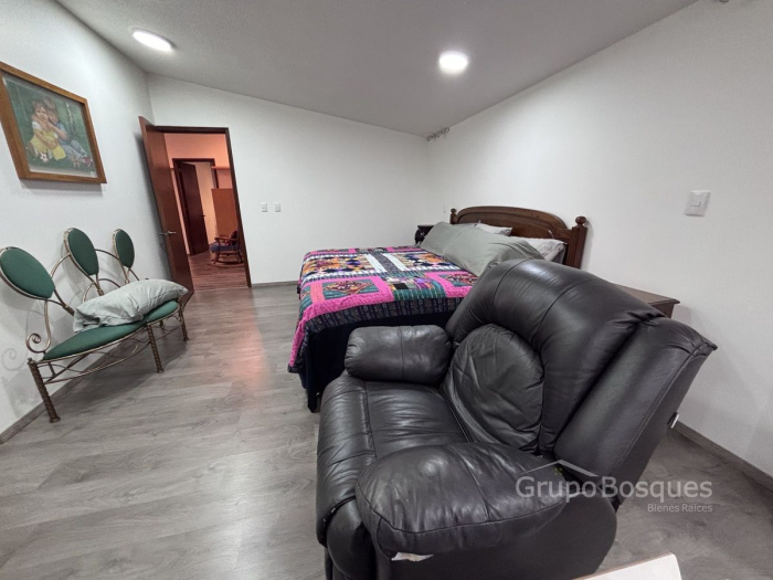 Casa en Venta o Renta en Lomas de la Herradura, calle cerrada