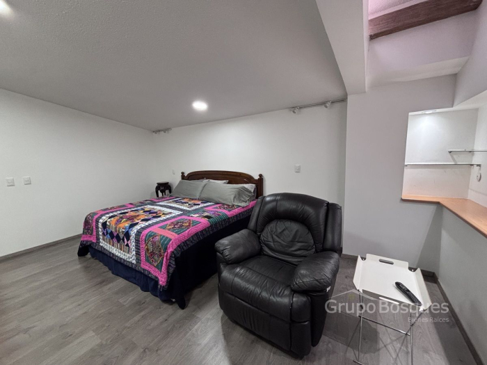 Casa en Venta o Renta en Lomas de la Herradura, calle cerrada