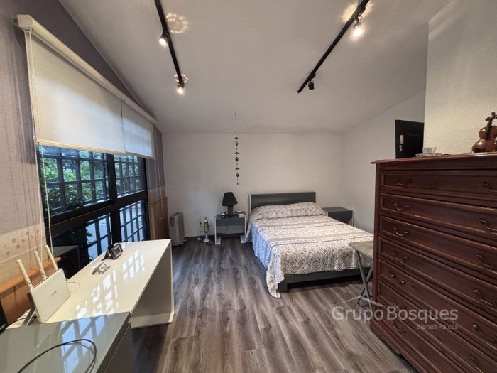 Casa en Venta o Renta en Lomas de la Herradura, calle cerrada