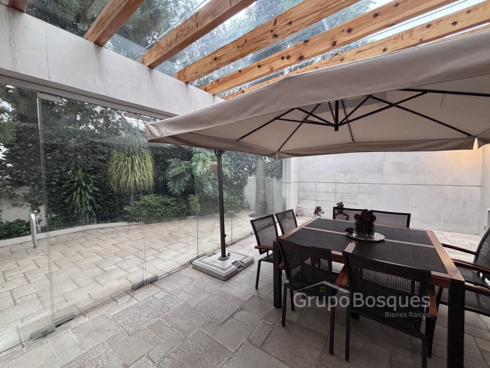 Casa en Venta o Renta en Lomas de la Herradura, calle cerrada