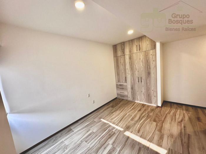 departamento en renta en torre morat bosque real.