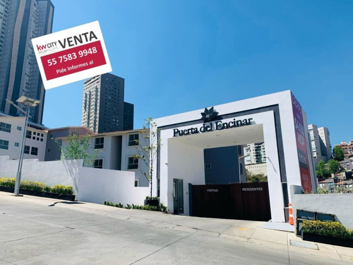 SE VENDE CASA EN BOSQUE REAL CON JARDIN Y PERGOLA