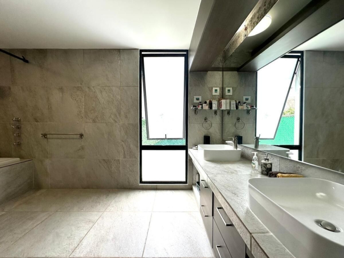 Magnífica Residencia en Venta en Bosque Esmeralda �?? Residencial Horizonte