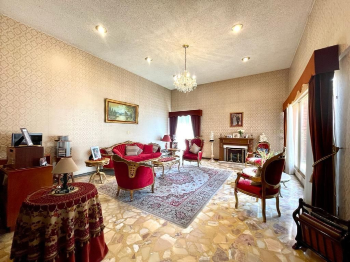 Magnifica casa a la venta en Héroes de la Revolución