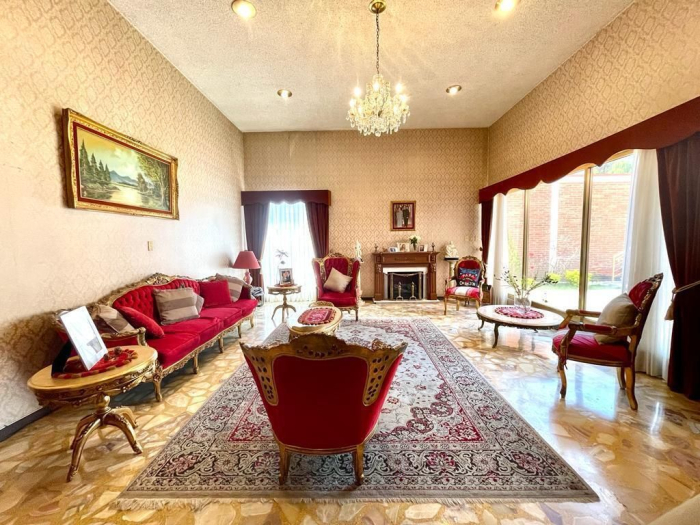 Magnifica casa a la venta en Héroes de la Revolución