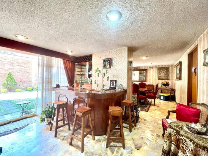 Magnifica casa a la venta en Héroes de la Revolución