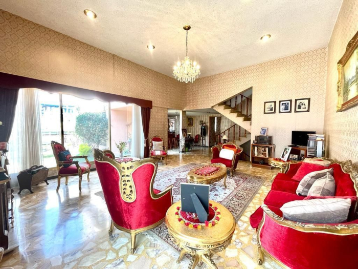 Magnifica casa a la venta en Héroes de la Revolución