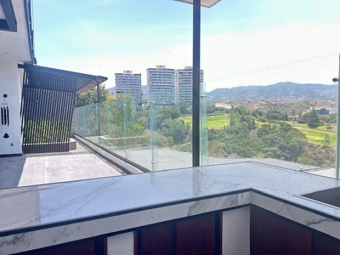 Casa con vistas panorámicas en renta , Bosque Real
