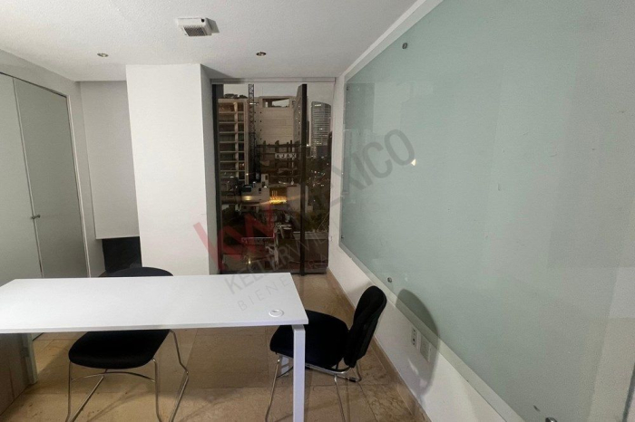 Oficinas en Paseo de la Reforma Cerca del Angel