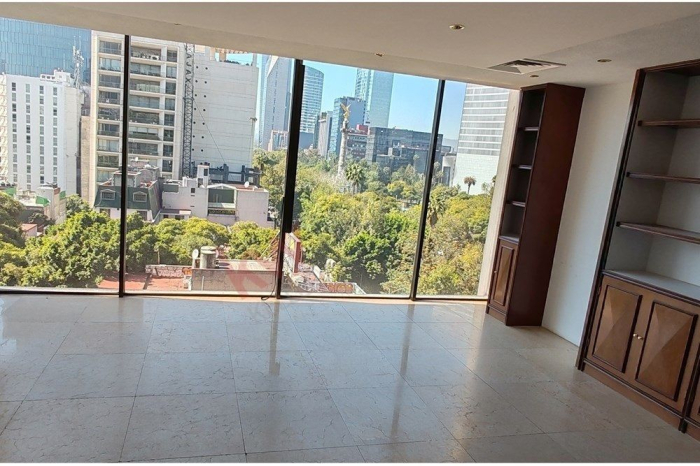 Oficinas en Paseo de la Reforma Cerca del Angel