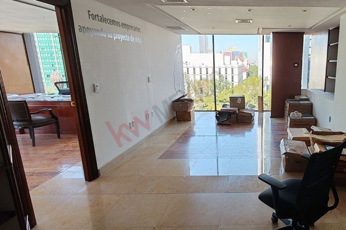 Oficinas en Paseo de la Reforma Cerca del Angel