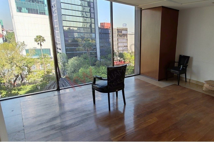 Oficinas en Paseo de la Reforma Cerca del Angel