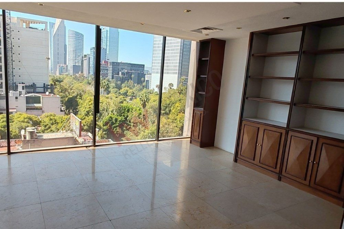 Oficinas en Paseo de la Reforma Cerca del Angel