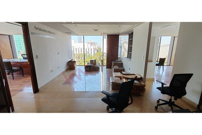 Oficinas en Paseo de la Reforma Cerca del Angel