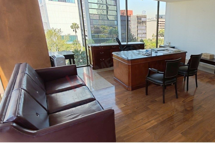 Oficinas en Paseo de la Reforma Cerca del Angel