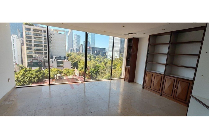 Oficinas en Paseo de la Reforma Cerca del Angel