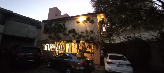 CASA EN VENTA EN INTERLOMAS