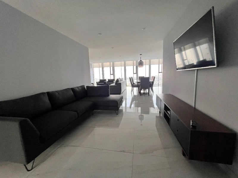 Departamento En Renta En Bosque Real